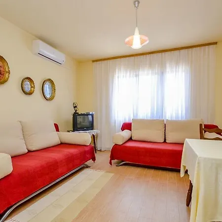 Milka With Sea View Apartamento Tisno