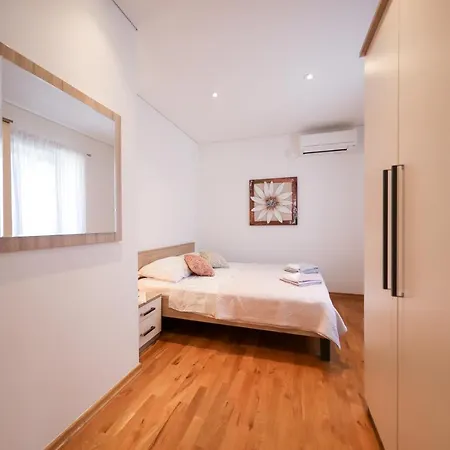 Milka Apartment Tisno