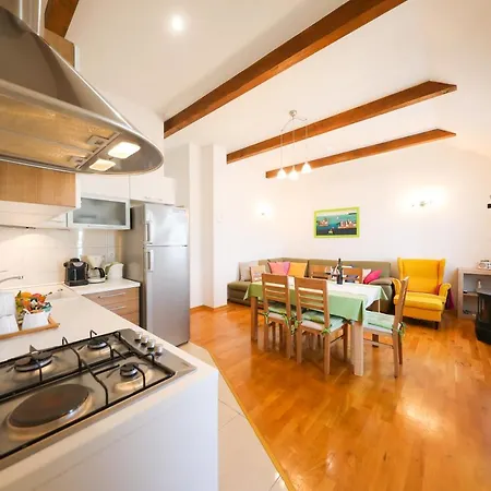 Milka With Sea View Tisno