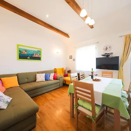 Milka With Sea View Apartamento *