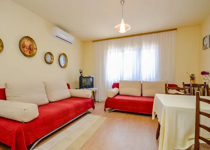 Milka With Sea View Appartement Tisno