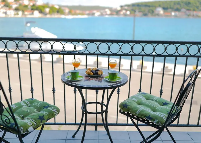 Апартаменты Milka With Sea View *