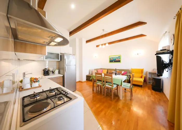 Milka With Sea View Тисно