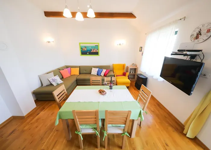 Milka With Sea View Tisno