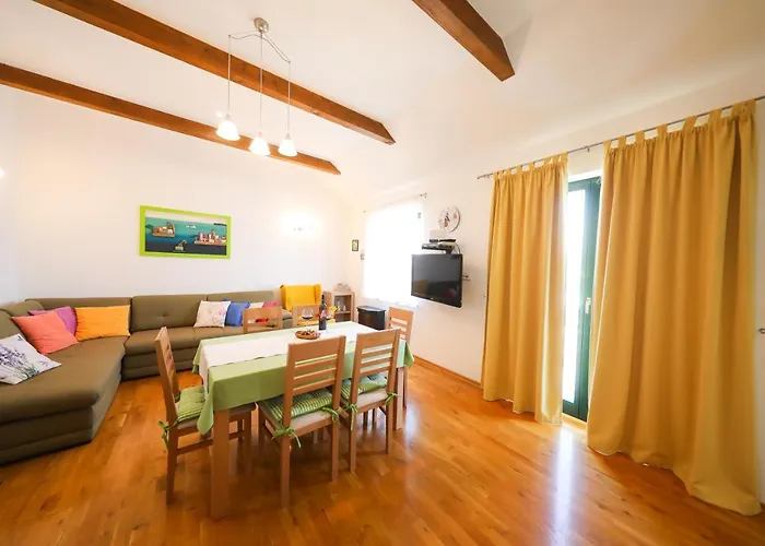 Milka With Sea View Тисно